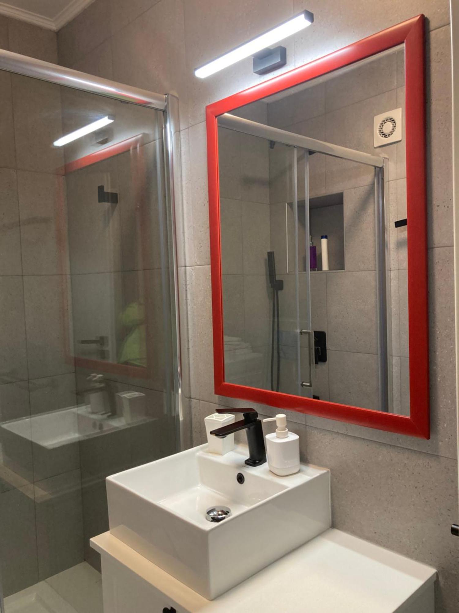 Apartamentul Max, Practic Si Confortabil Oradea Ngoại thất bức ảnh